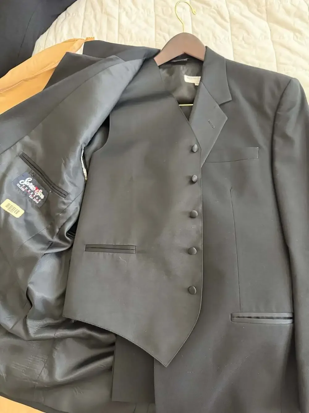 Vesuvio Napoli Men's Black Formal Tuxedo Suit with Vest